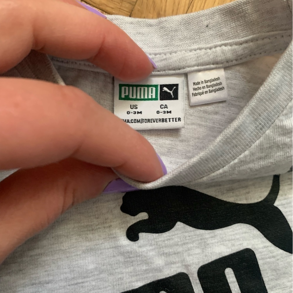 4/30$ Puma short sleeve unisex 0-3 months - Picture 2 of 2